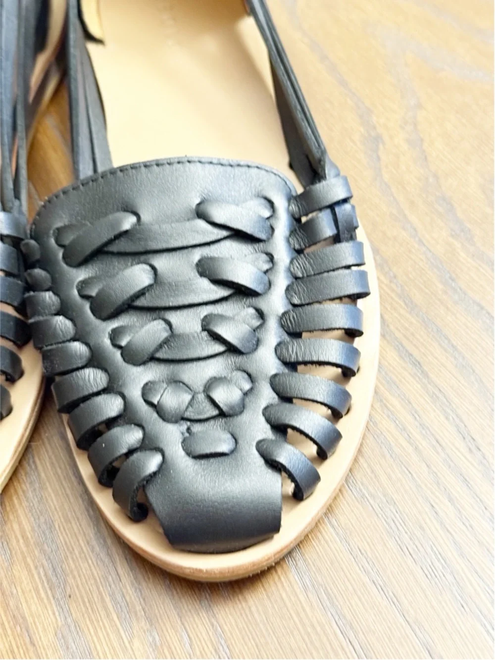 Nisolo Women's Huarache Leather Sandal Black 7.5 NWOT - Picture 6 of 12